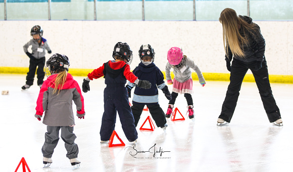 Kids Skating at Collicutt Centre April May 2018-10